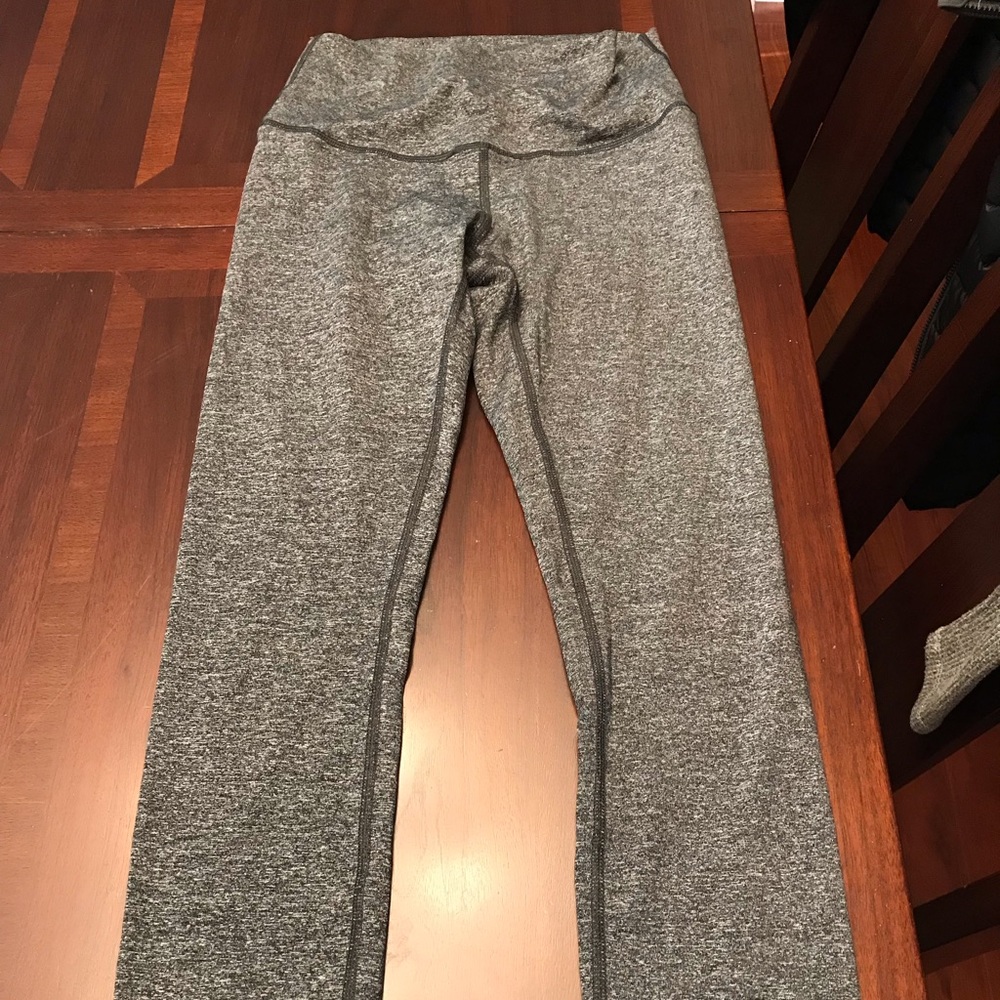 Virus leggings size small